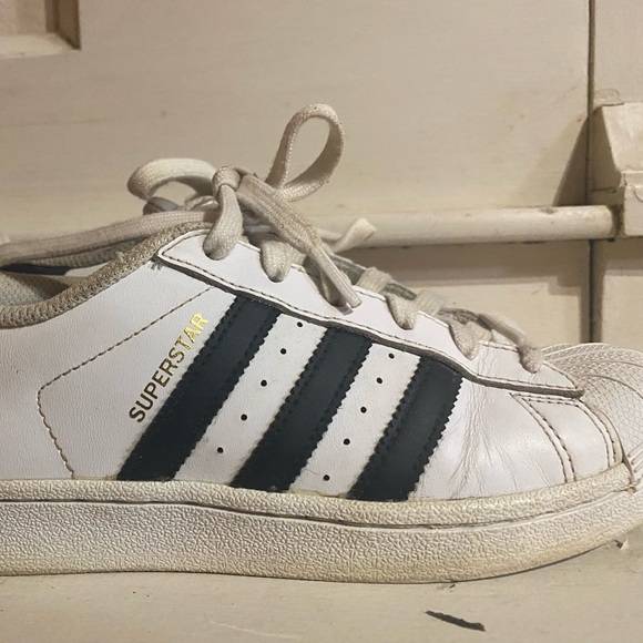 Adidas Original Superstars - Kids size 4.5 = Women’s US size 6 - Picture 2 of 8